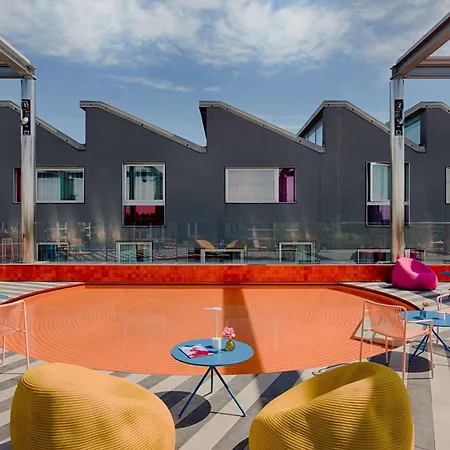 Nhow Hotel 4*
