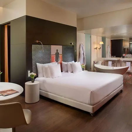 Nhow Hotel 4*