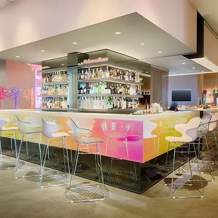 诺奥米兰酒店 4* 米兰