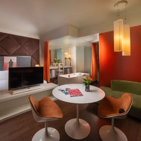 Hotel Nhow 4*