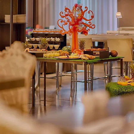 Nhow Hotel 4*