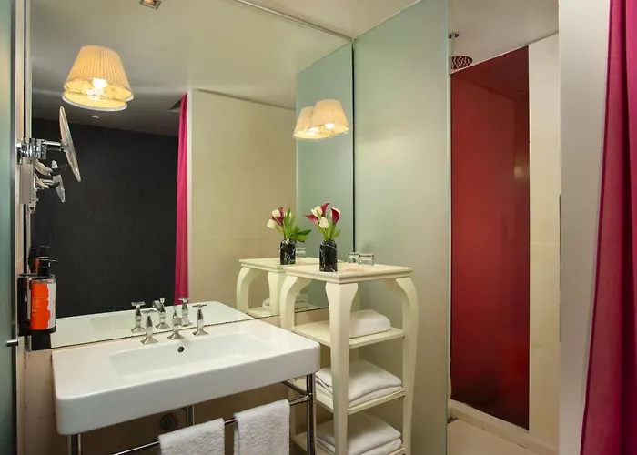 Nhow Hotel 4*